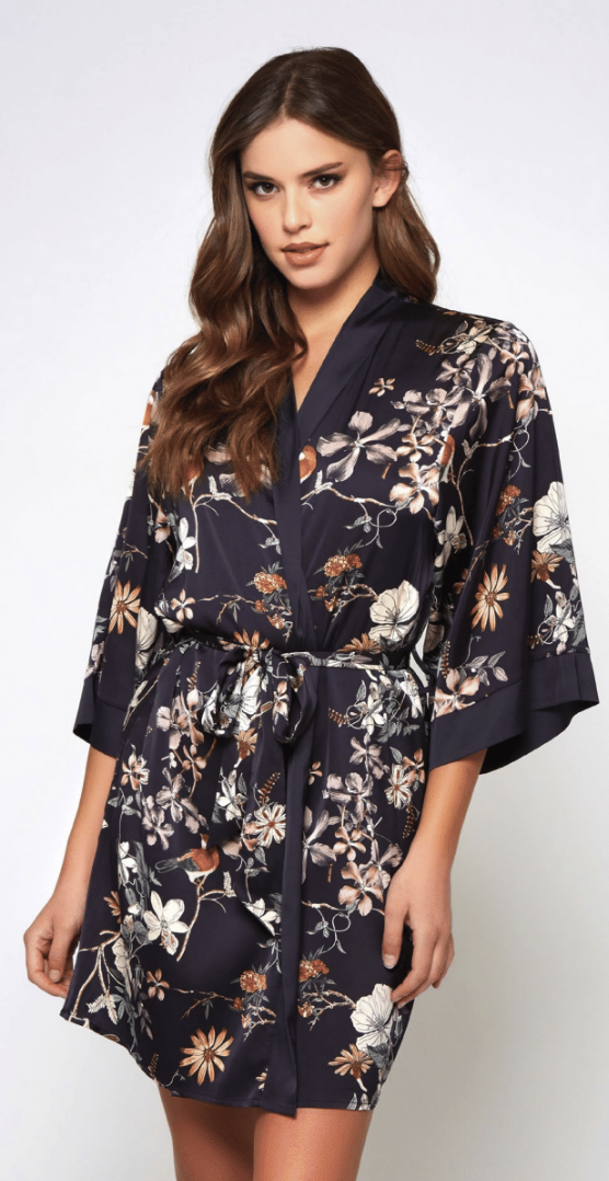 Amelia Robe